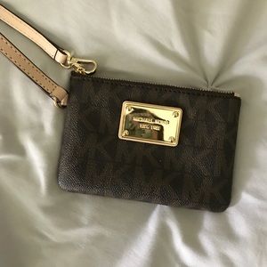 Never Worn Michael Kors Wristlet